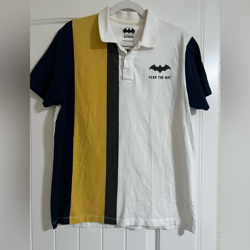 Men’s polo shirt.